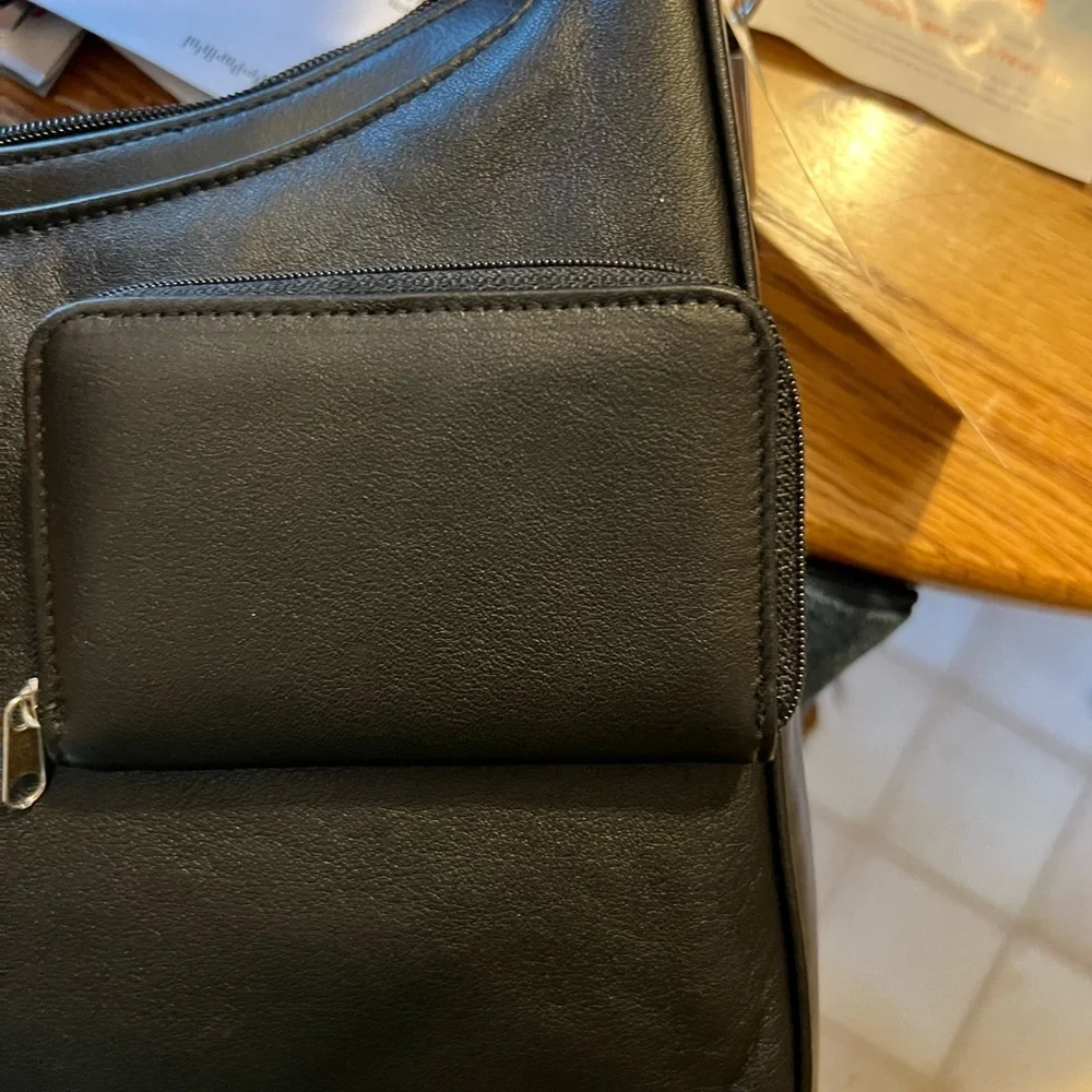 Aurielle Black Leather Shoulder Bag Handbag Card Case Key Chain 11.5x8.5